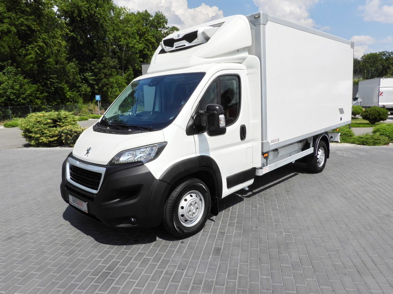 Kylbil PEUGEOT BOXER REGRIGERATOR BOX 0*C 8 PALLETS CRUISE CONTROL LED LIGHTS AIR CONDITIONING  165HP: bild 19