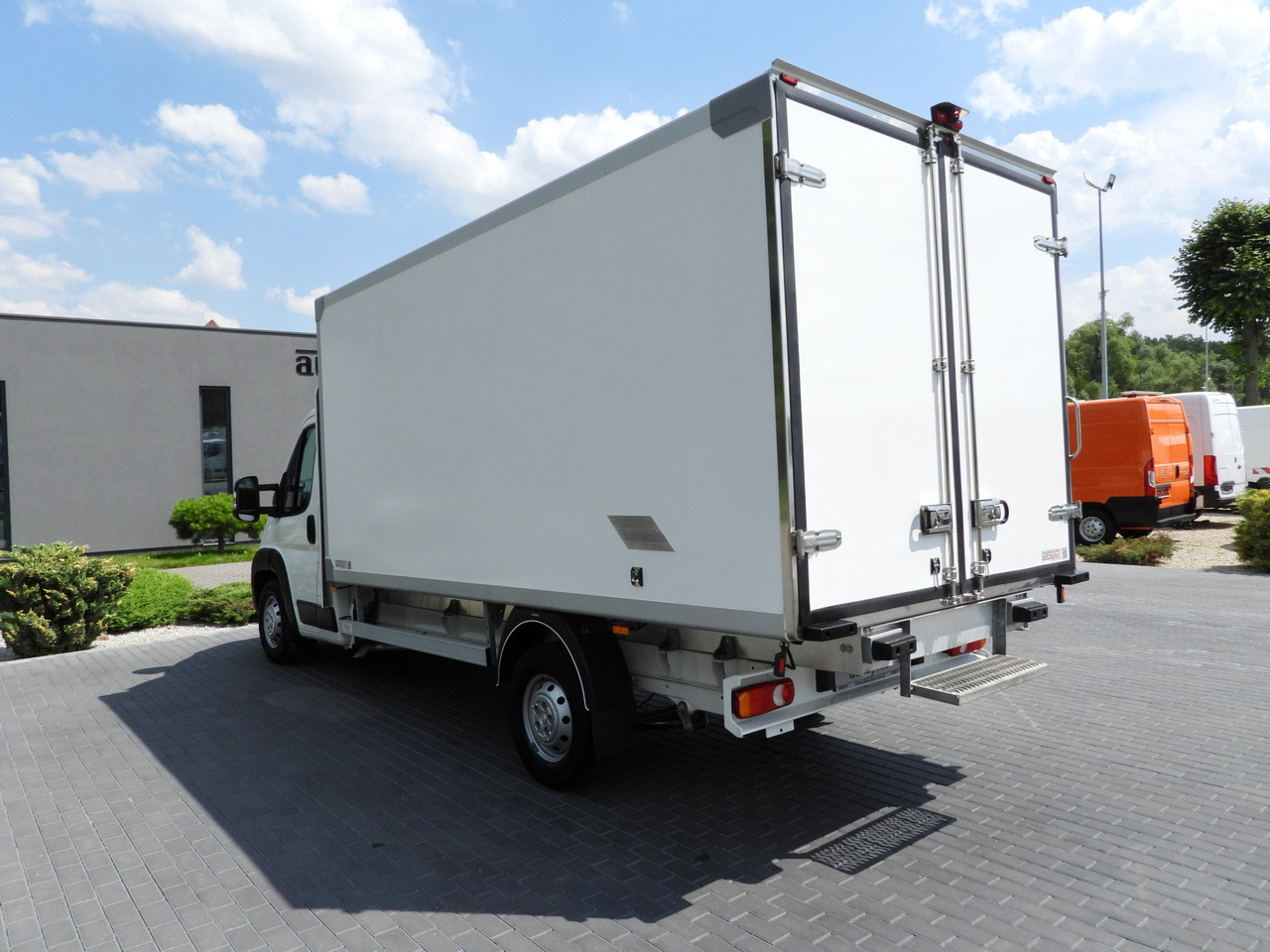 Kylbil PEUGEOT BOXER REGRIGERATOR BOX 0*C 8 PALLETS CRUISE CONTROL LED LIGHTS AIR CONDITIONING  165HP: bild 10