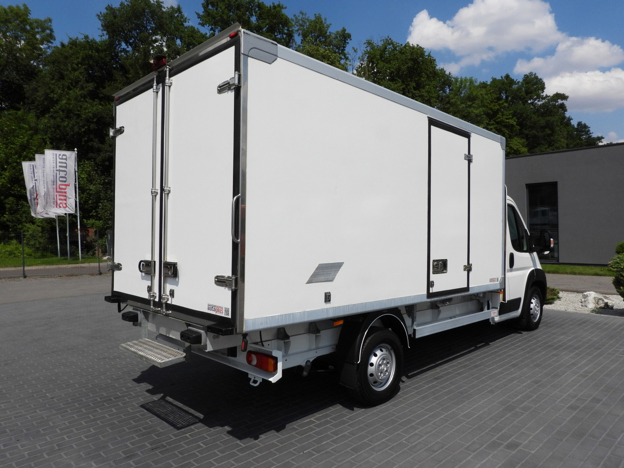 Kylbil PEUGEOT BOXER REGRIGERATOR BOX 0*C 8 PALLETS CRUISE CONTROL LED LIGHTS AIR CONDITIONING  165HP: bild 14