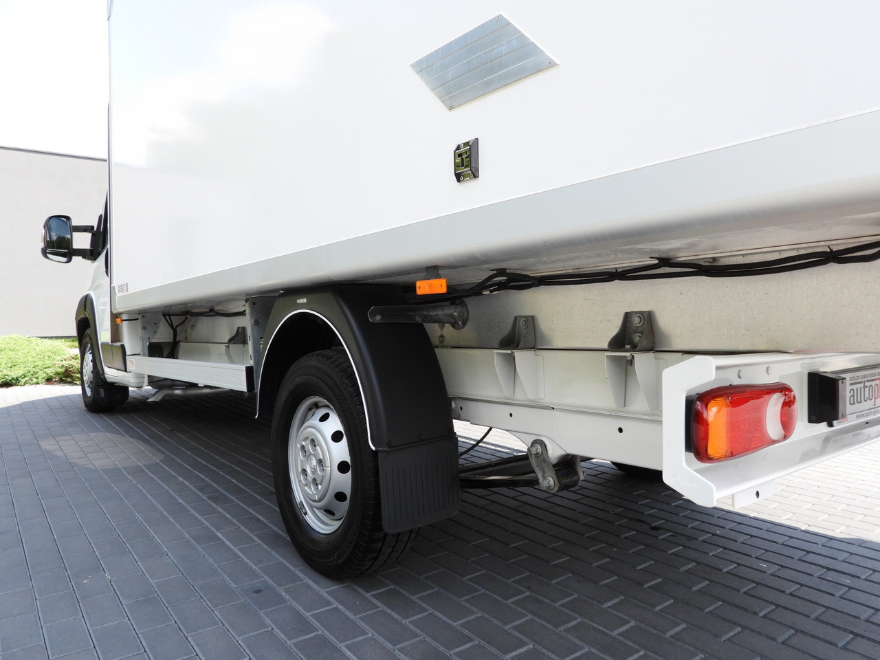 Kylbil PEUGEOT BOXER REGRIGERATOR BOX 0*C 8 PALLETS CRUISE CONTROL LED LIGHTS AIR CONDITIONING  165HP: bild 17