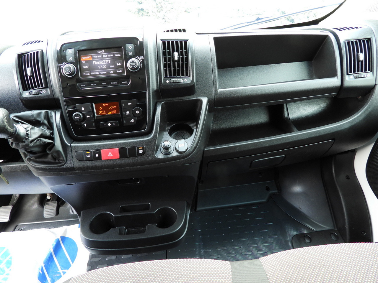 Kylbil PEUGEOT BOXER REGRIGERATOR BOX 0*C 8 PALLETS CRUISE CONTROL LED LIGHTS AIR CONDITIONING  165HP: bild 38