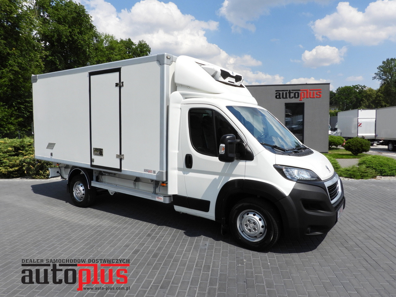 PEUGEOT BOXER REGRIGERATOR BOX 0*C 8 PALLETS CRUISE CONTROL LED LIGHTS AIR CONDITIONING 165HP - Kylbil: bild 1 PEUGEOT BOXER REGRIGERATOR BOX 0*C 8 PALLETS CRUISE CONTROL LED LIGHTS AIR CONDITIONING 165HP - Kylbil: bild 1
