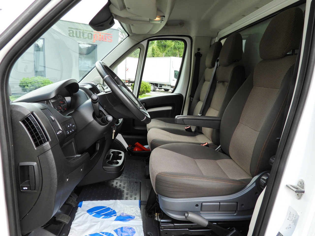 Kylbil PEUGEOT BOXER REGRIGERATOR BOX 0*C 8 PALLETS CRUISE CONTROL LED LIGHTS AIR CONDITIONING  165HP: bild 30