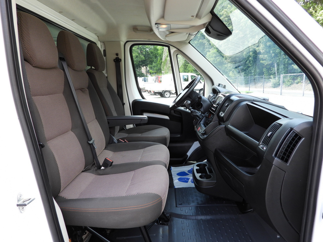 Kylbil PEUGEOT BOXER REGRIGERATOR BOX 0*C 8 PALLETS CRUISE CONTROL LED LIGHTS AIR CONDITIONING  165HP: bild 45