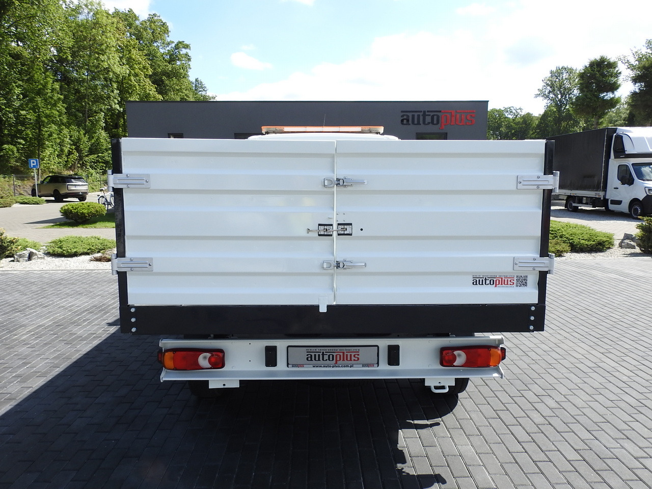 Tippbil lastbil PEUGEOT BOXER THREE-WAY TIPPER AIR CONDITIONING 130HP: bild 12 Tippbil lastbil PEUGEOT BOXER THREE-WAY TIPPER AIR CONDITIONING 130HP: bild 12
