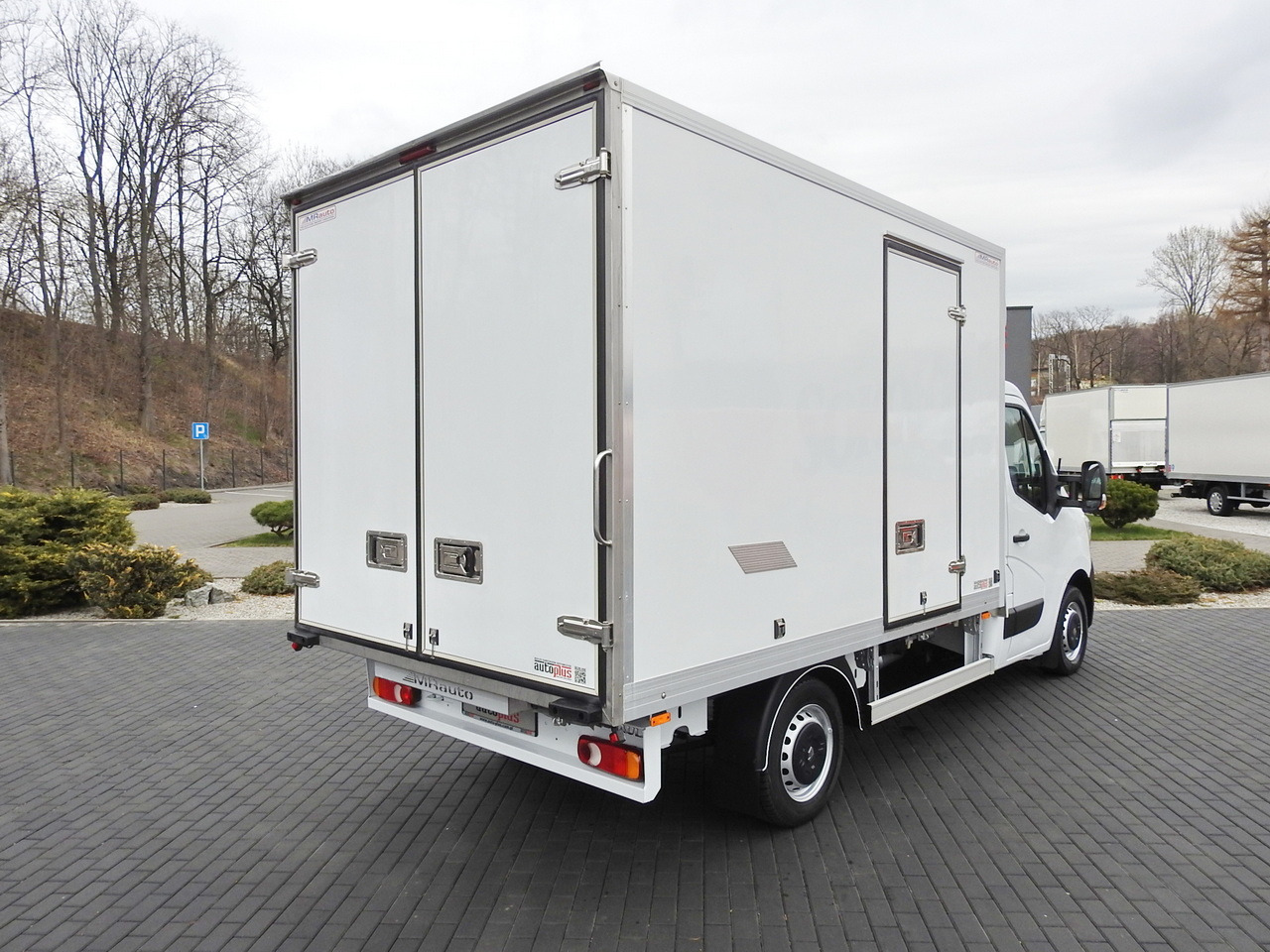 RENAULT MASTER REGRIGERATOR BOX 0*C LED LIGHTS AIR CONDITIONING 145HP - Kylbil: bild 3 RENAULT MASTER REGRIGERATOR BOX 0*C LED LIGHTS AIR CONDITIONING 145HP - Kylbil: bild 3