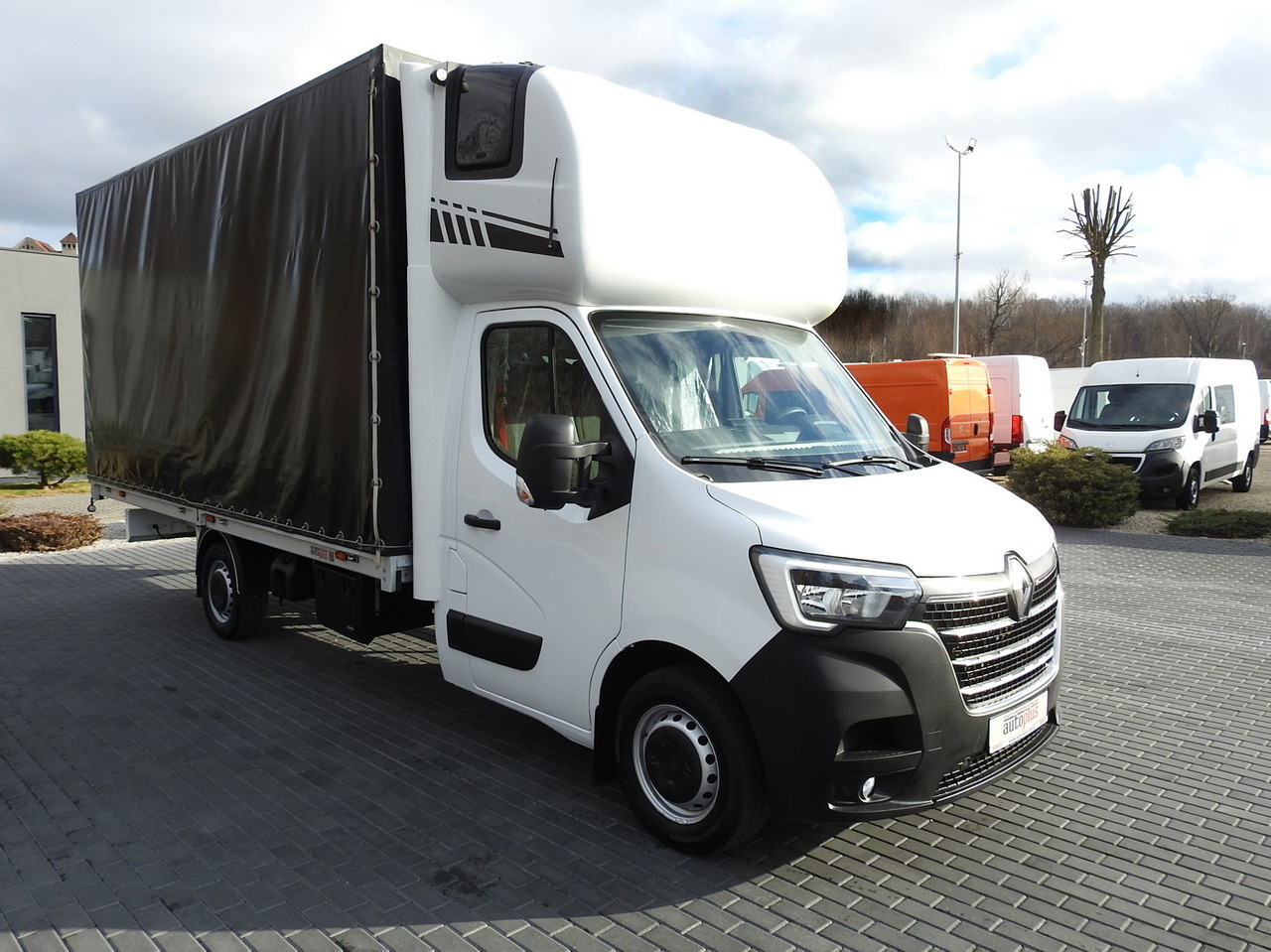 RENAULT MASTER TARPAULIN 10 PALLETS CRUISE CONTROL AIR CONDITIONING LED LIGHTS PNEUMATICS 165HP - Transportbil med kapell: bild 4 RENAULT MASTER TARPAULIN 10 PALLETS CRUISE CONTROL AIR CONDITIONING LED LIGHTS PNEUMATICS 165HP - Transportbil med kapell: bild 4
