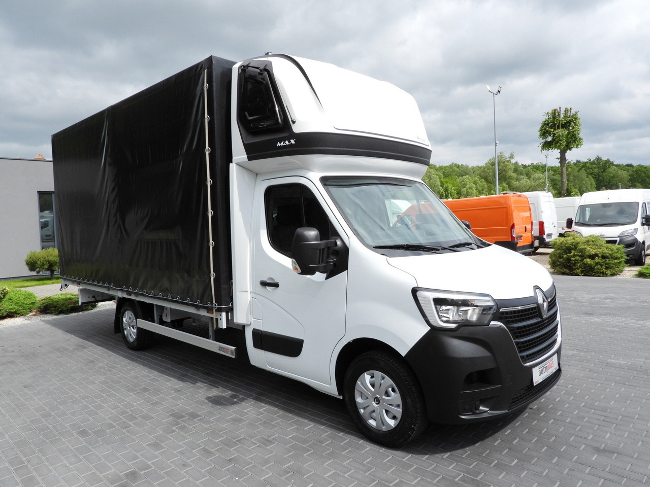 RENAULT MASTER TARPAULIN 10 PALLETS CRUISE CONTROL LED LIGHTS AIR CONDITIONING 165HP - Transportbil med kapell: bild 4 RENAULT MASTER TARPAULIN 10 PALLETS CRUISE CONTROL LED LIGHTS AIR CONDITIONING 165HP - Transportbil med kapell: bild 4