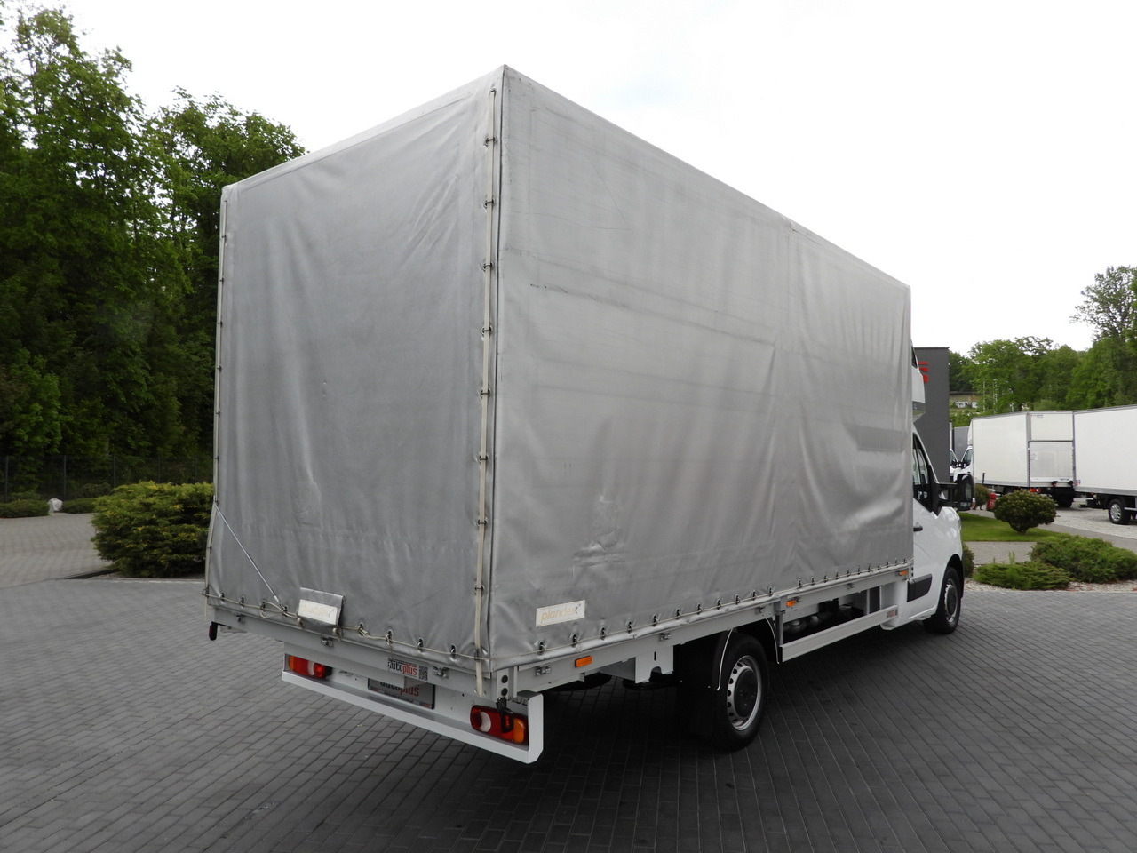 RENAULT MASTER TARPAULIN 10 PALLETS CRUISE CONTROL LED LIGHTS PNEUMATICS AIR CONDITIONING 165HP - Transportbil med kapell: bild 3 RENAULT MASTER TARPAULIN 10 PALLETS CRUISE CONTROL LED LIGHTS PNEUMATICS AIR CONDITIONING 165HP - Transportbil med kapell: bild 3