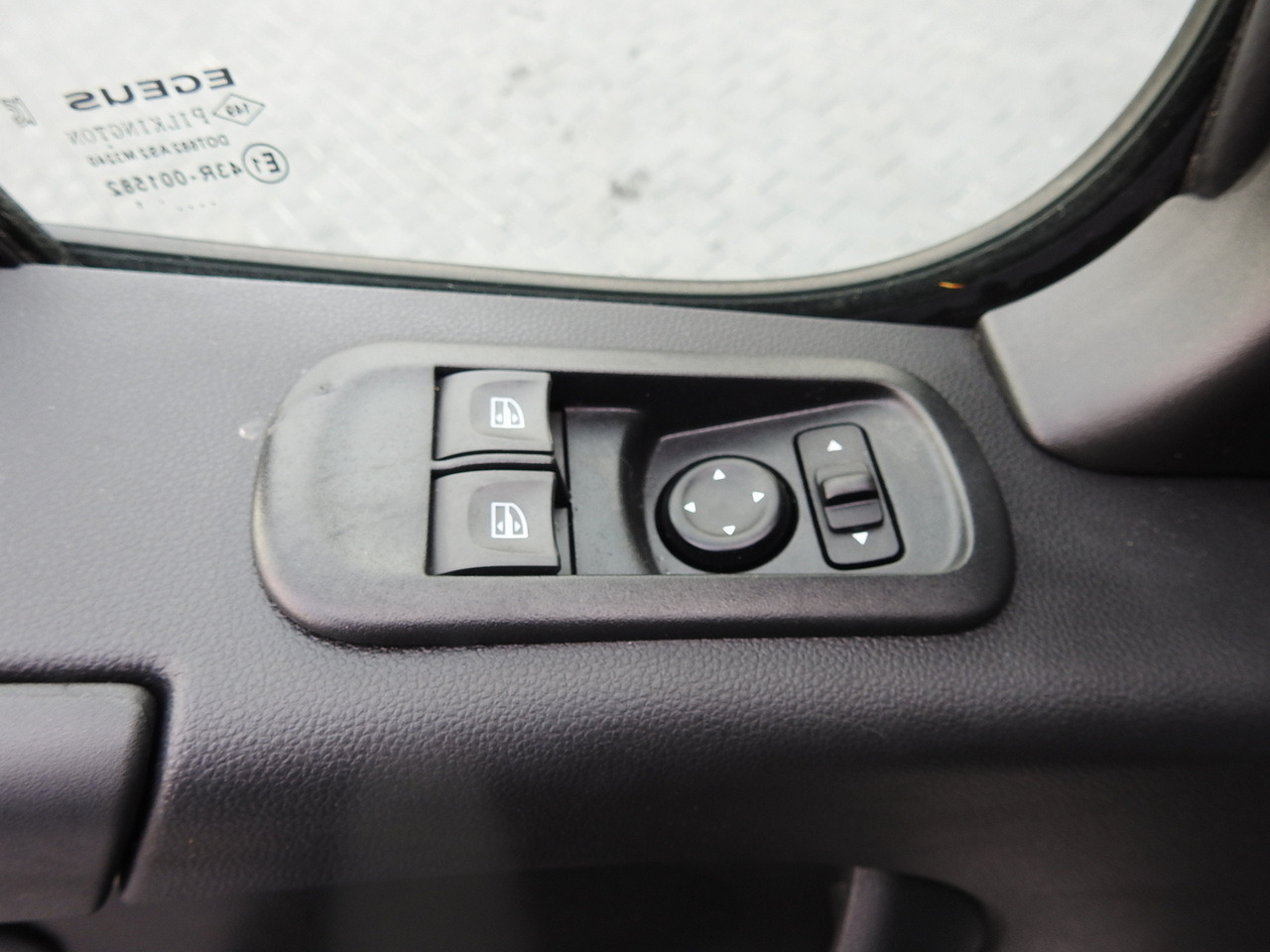 Transportbil med kapell RENAULT MASTER TARPAULIN 10 PALLETS WEBASTO CRUISE CONTROL AIR CONDITIONING LED LIGHTS PNEUMATICS 165HP: bild 30 Transportbil med kapell RENAULT MASTER TARPAULIN 10 PALLETS WEBASTO CRUISE CONTROL AIR CONDITIONING LED LIGHTS PNEUMATICS 165HP: bild 30