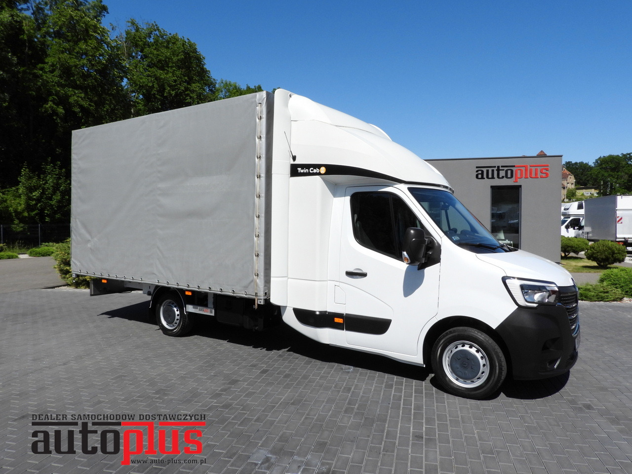 RENAULT MASTER TARPAULIN 10 PALLETS WEBASTO CRUISE CONTROL LED LIGHTS PNEUMATICS AIR CONDITIONING 165HP - Transportbil med kapell: bild 1 RENAULT MASTER TARPAULIN 10 PALLETS WEBASTO CRUISE CONTROL LED LIGHTS PNEUMATICS AIR CONDITIONING 165HP - Transportbil med kapell: bild 1