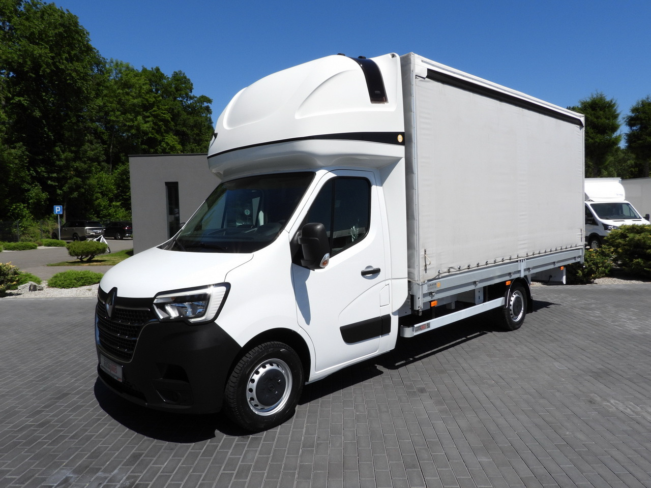 Transportbil med kapell RENAULT MASTER TARPAULIN 10 PALLETS WEBASTO CRUISE CONTROL LED LIGHTS PNEUMATICS AIR CONDITIONING 165HP: bild 21 Transportbil med kapell RENAULT MASTER TARPAULIN 10 PALLETS WEBASTO CRUISE CONTROL LED LIGHTS PNEUMATICS AIR CONDITIONING 165HP: bild 21