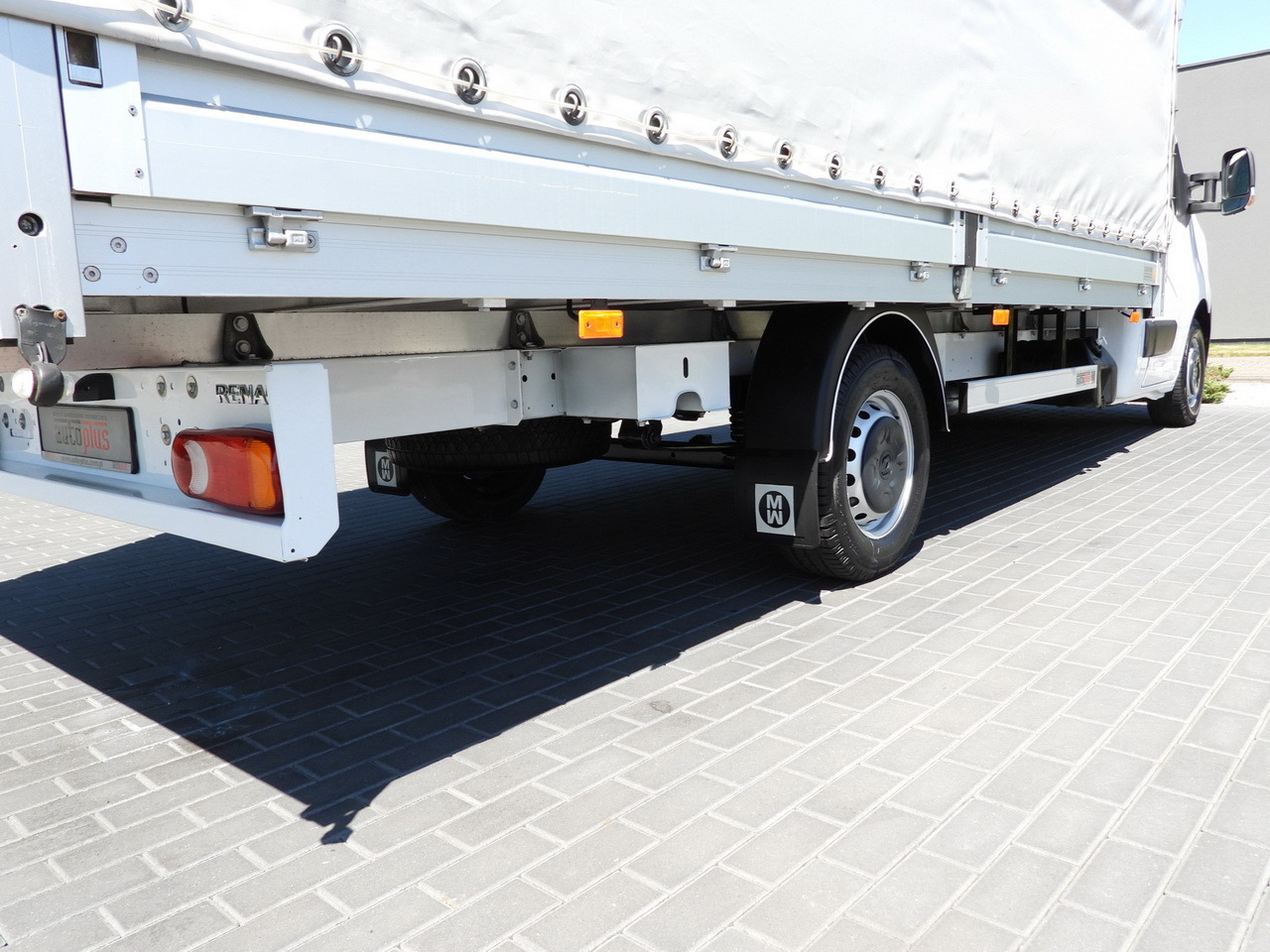 Transportbil med kapell RENAULT MASTER TARPAULIN 10 PALLETS WEBASTO CRUISE CONTROL LED LIGHTS PNEUMATICS AIR CONDITIONING 165HP: bild 18 Transportbil med kapell RENAULT MASTER TARPAULIN 10 PALLETS WEBASTO CRUISE CONTROL LED LIGHTS PNEUMATICS AIR CONDITIONING 165HP: bild 18