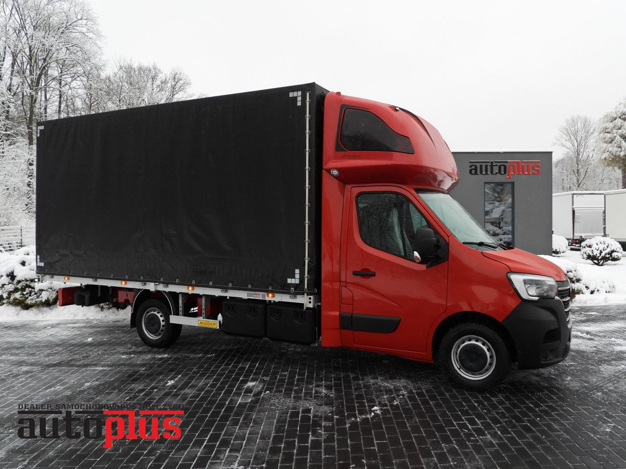 RENAULT MASTER TARPAULIN 10 PALLETS WEBASTO CRUISE CONTROL LED LIGHTS PNEUMATICS AIR CONDITIONING 165HP - Transportbil med kapell: bild 1 RENAULT MASTER TARPAULIN 10 PALLETS WEBASTO CRUISE CONTROL LED LIGHTS PNEUMATICS AIR CONDITIONING 165HP - Transportbil med kapell: bild 1