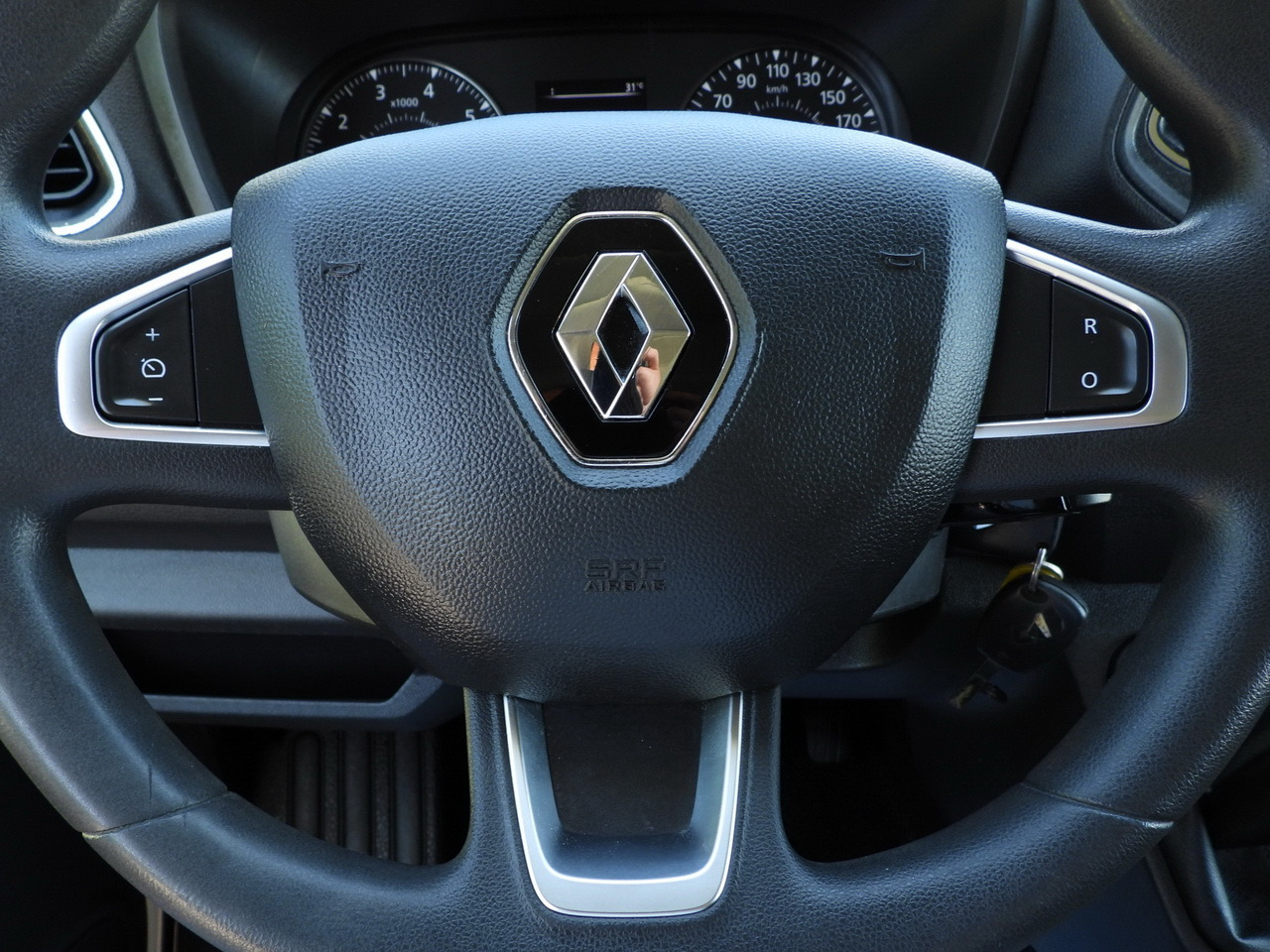 Transportbil med kapell RENAULT MASTER TARPAULIN 10 PALLETS WEBASTO CRUISE CONTROL LED LIGHTS PNEUMATICS AIR CONDITIONING 165HP: bild 32 Transportbil med kapell RENAULT MASTER TARPAULIN 10 PALLETS WEBASTO CRUISE CONTROL LED LIGHTS PNEUMATICS AIR CONDITIONING 165HP: bild 32