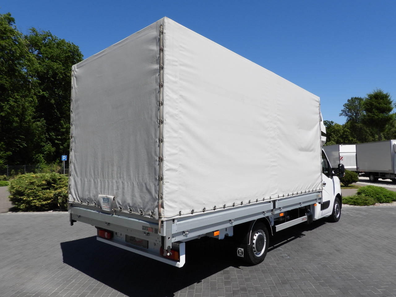 RENAULT MASTER  TARPAULIN 10 PALLETS WEBASTO CRUISE CONTROL LED LIGHTS PNEUMATICS AIR CONDITIONING  165HP - Transportbil med kapell: bild 3 RENAULT MASTER  TARPAULIN 10 PALLETS WEBASTO CRUISE CONTROL LED LIGHTS PNEUMATICS AIR CONDITIONING  165HP - Transportbil med kapell: bild 3