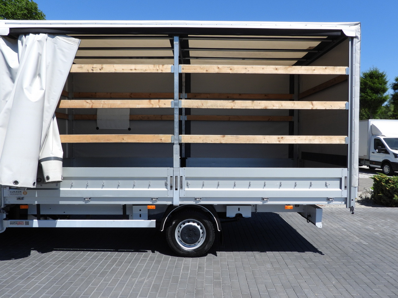 Transportbil med kapell RENAULT MASTER TARPAULIN 10 PALLETS WEBASTO CRUISE CONTROL LED LIGHTS PNEUMATICS AIR CONDITIONING 165HP: bild 24 Transportbil med kapell RENAULT MASTER TARPAULIN 10 PALLETS WEBASTO CRUISE CONTROL LED LIGHTS PNEUMATICS AIR CONDITIONING 165HP: bild 24