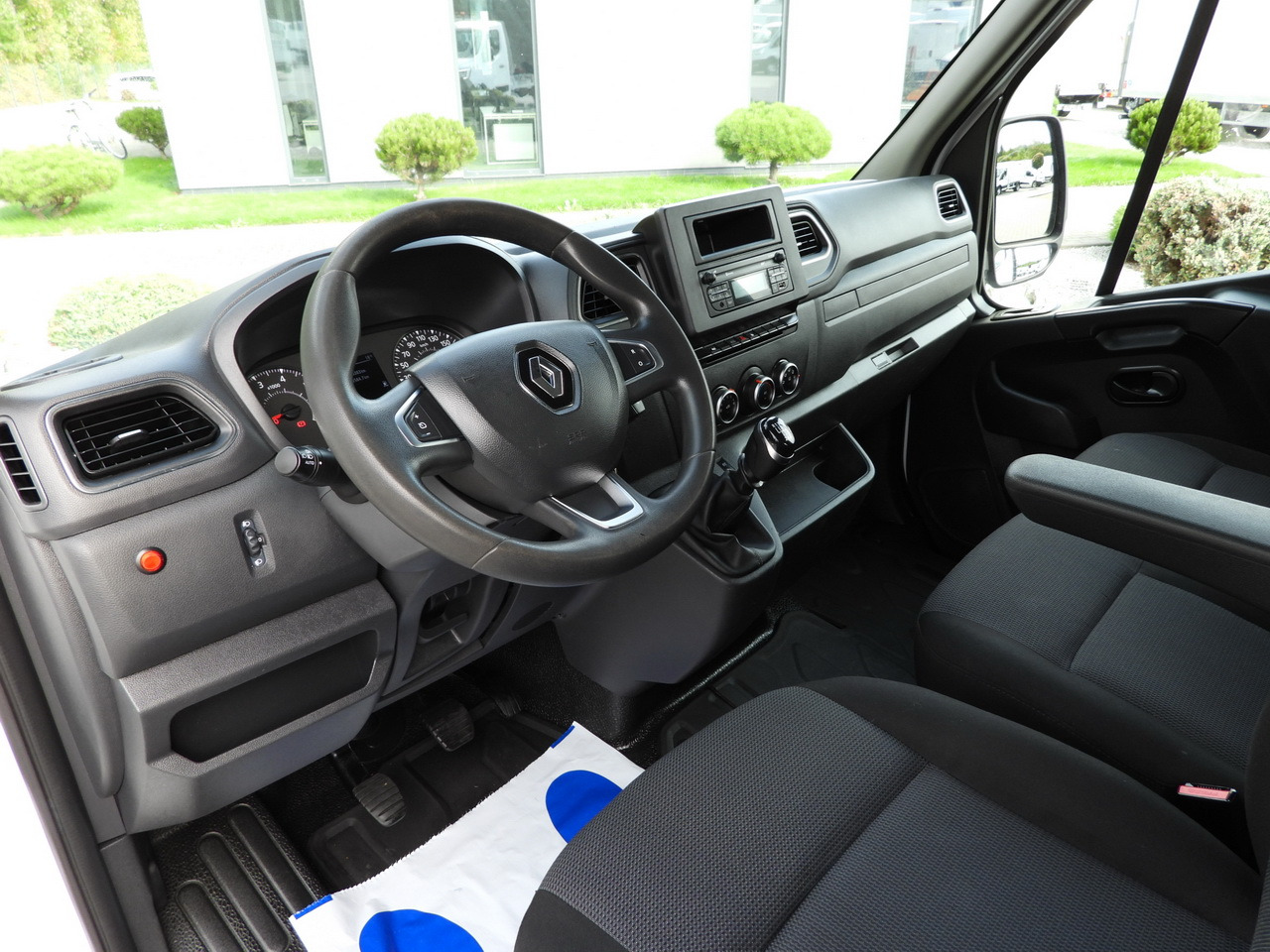 RENAULT MASTER TIPPER CRUISE CONTROL LED LIGHTS TWIN WHEELS AIR CONDITIONING 130HP - Transportbil med tippflak: bild 3 RENAULT MASTER TIPPER CRUISE CONTROL LED LIGHTS TWIN WHEELS AIR CONDITIONING 130HP - Transportbil med tippflak: bild 3