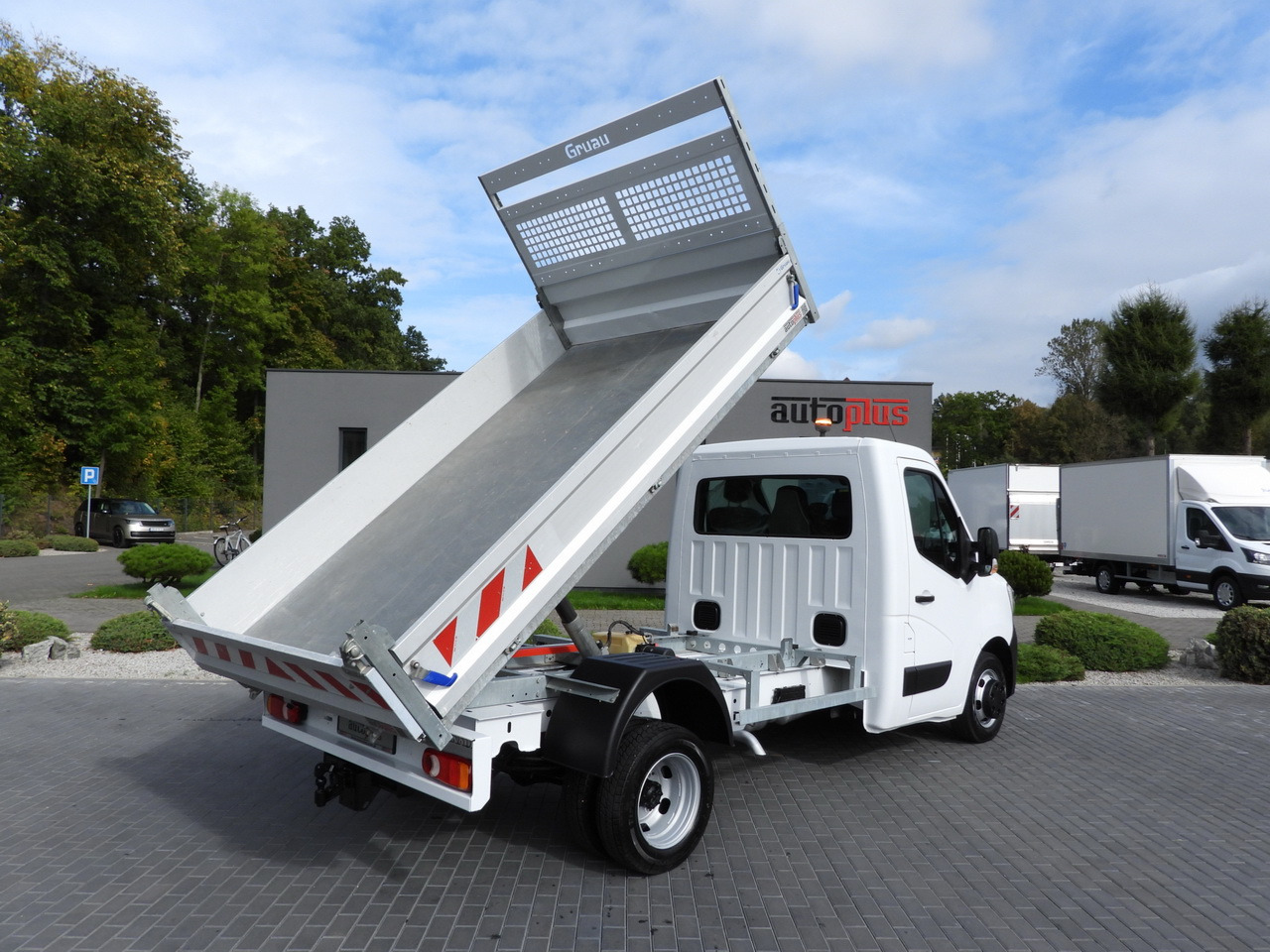 RENAULT MASTER TIPPER CRUISE CONTROL LED LIGHTS TWIN WHEELS AIR CONDITIONING 130HP - Transportbil med tippflak: bild 4 RENAULT MASTER TIPPER CRUISE CONTROL LED LIGHTS TWIN WHEELS AIR CONDITIONING 130HP - Transportbil med tippflak: bild 4