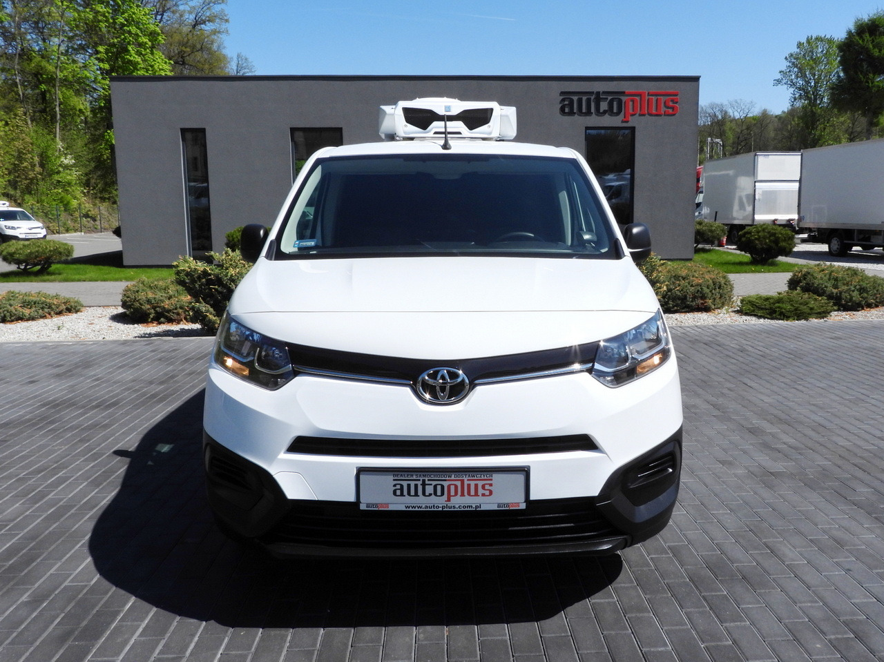 TOYOTA PROACE CITY  REFRIGERATOR VAN -15*C POWER SUPPLY 230V CRUISE CONTROL AIR CONDITIONING  100HP - Kylbil: bild 5 TOYOTA PROACE CITY  REFRIGERATOR VAN -15*C POWER SUPPLY 230V CRUISE CONTROL AIR CONDITIONING  100HP - Kylbil: bild 5