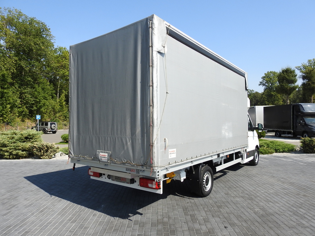 VOLKSWAGEN CRAFTER TARPAULIN 10 PALLETS WEBASTO CRUISE CONTROL AIR CONDITIONING LED LIGHTS  180HP - Transportbil med kapell: bild 3 VOLKSWAGEN CRAFTER TARPAULIN 10 PALLETS WEBASTO CRUISE CONTROL AIR CONDITIONING LED LIGHTS  180HP - Transportbil med kapell: bild 3