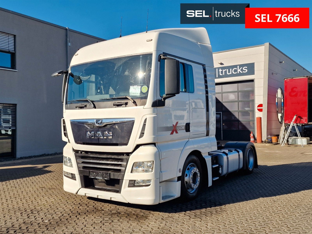 MAN TGX 18.460 4X2 LLS-U / Retarder / 2 Tanks - Dragbil: bild 1 MAN TGX 18.460 4X2 LLS-U / Retarder / 2 Tanks - Dragbil: bild 1
