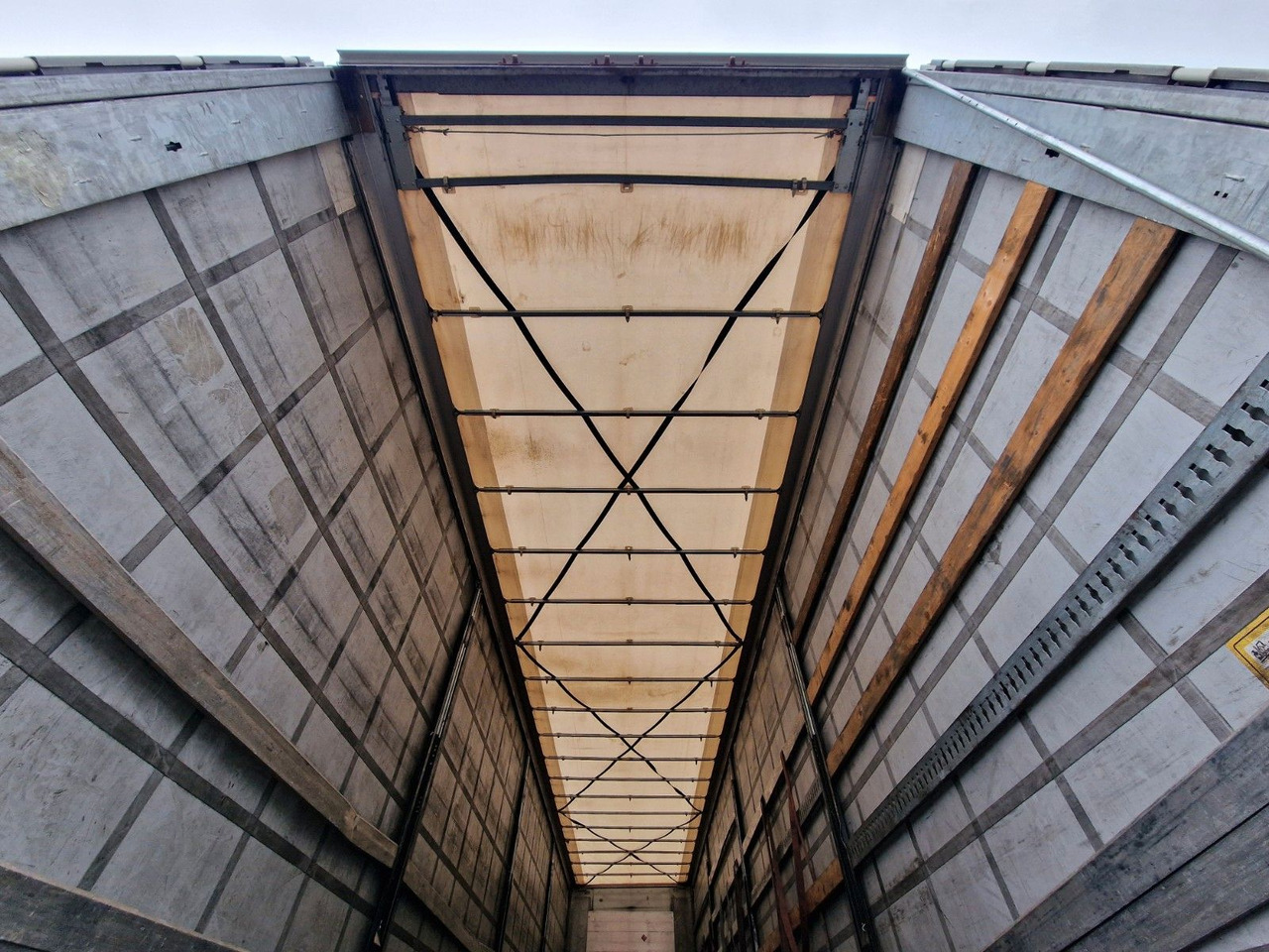 Kapelltrailer Fliegl SZS320 / Hubdach / EDSCHA / Mega: bild 11