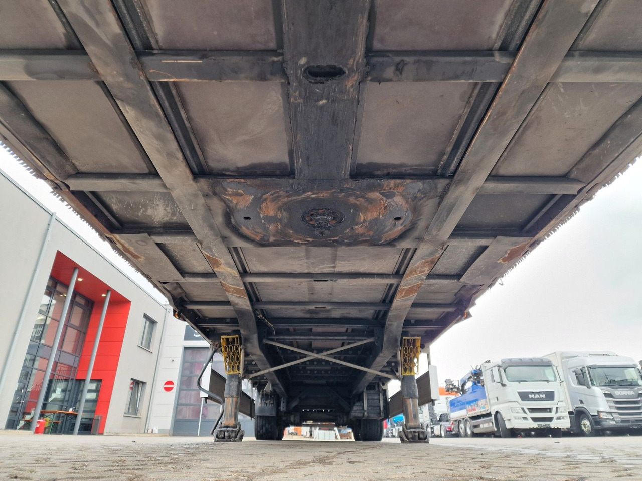 Kapelltrailer Fliegl SZS320 / Hubdach / EDSCHA / Mega: bild 26