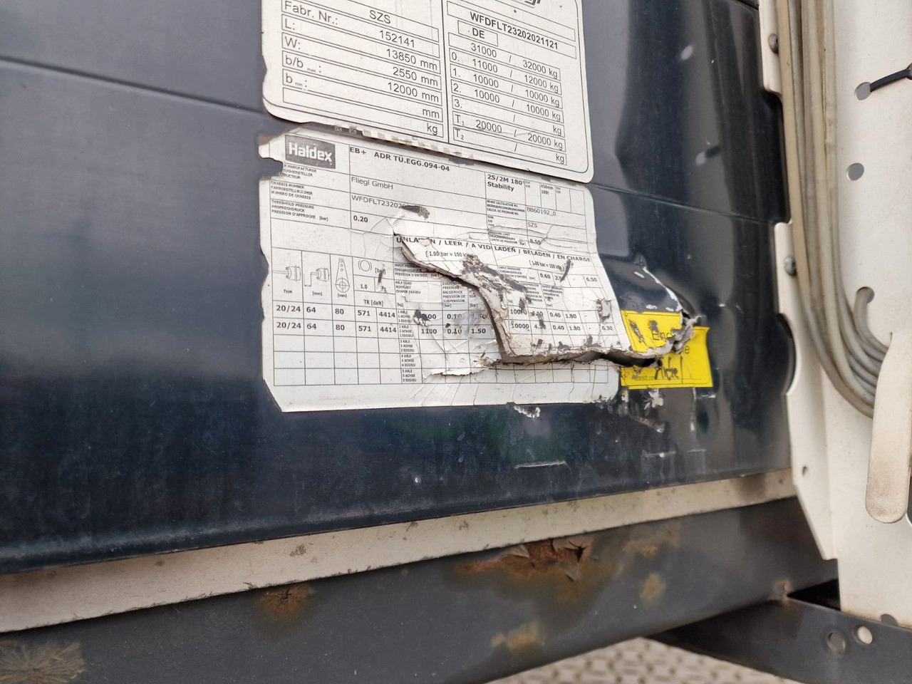 Kapelltrailer Fliegl SZS320 / Hubdach / EDSCHA / Mega: bild 46