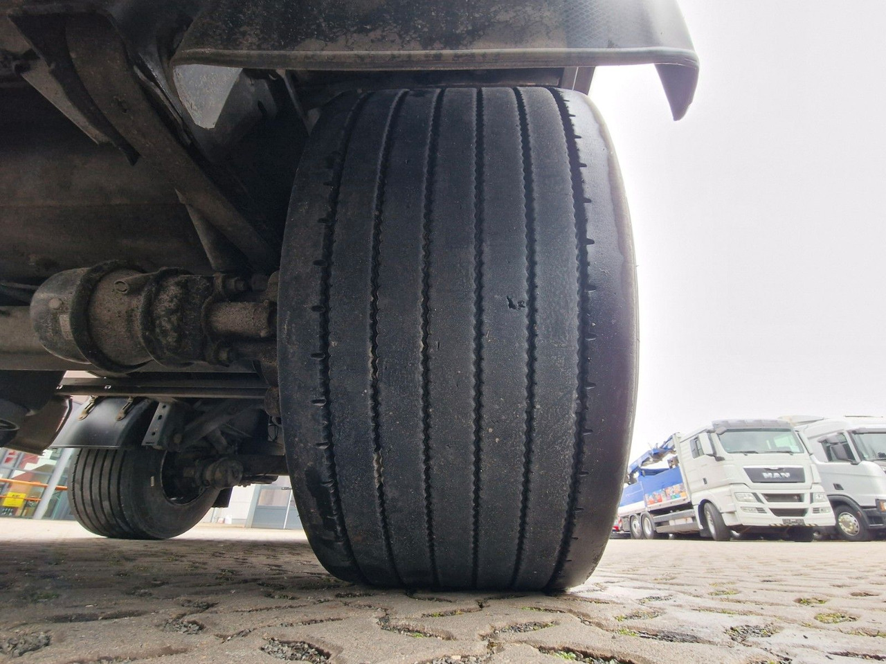 Kapelltrailer Fliegl SZS320 / Hubdach / EDSCHA / Mega: bild 34