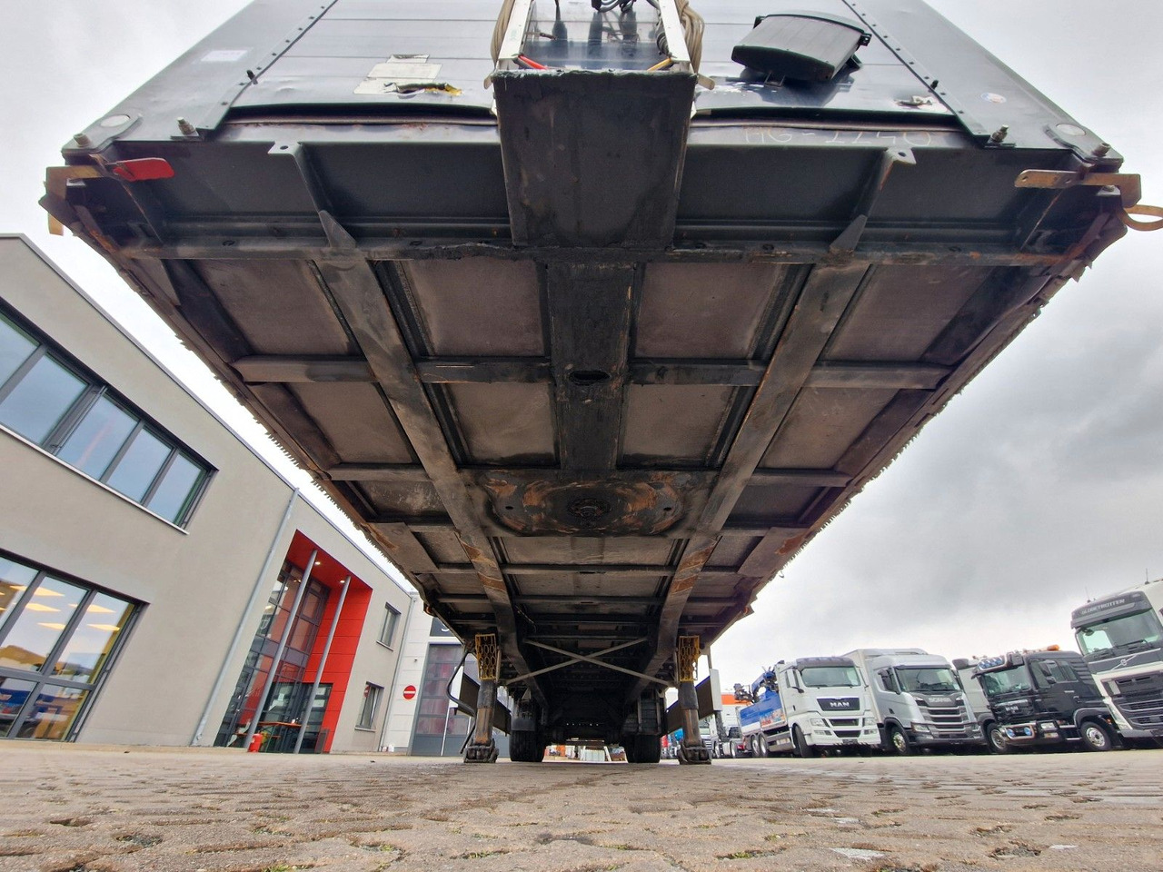 Kapelltrailer Fliegl SZS320 / Hubdach / EDSCHA / Mega: bild 24