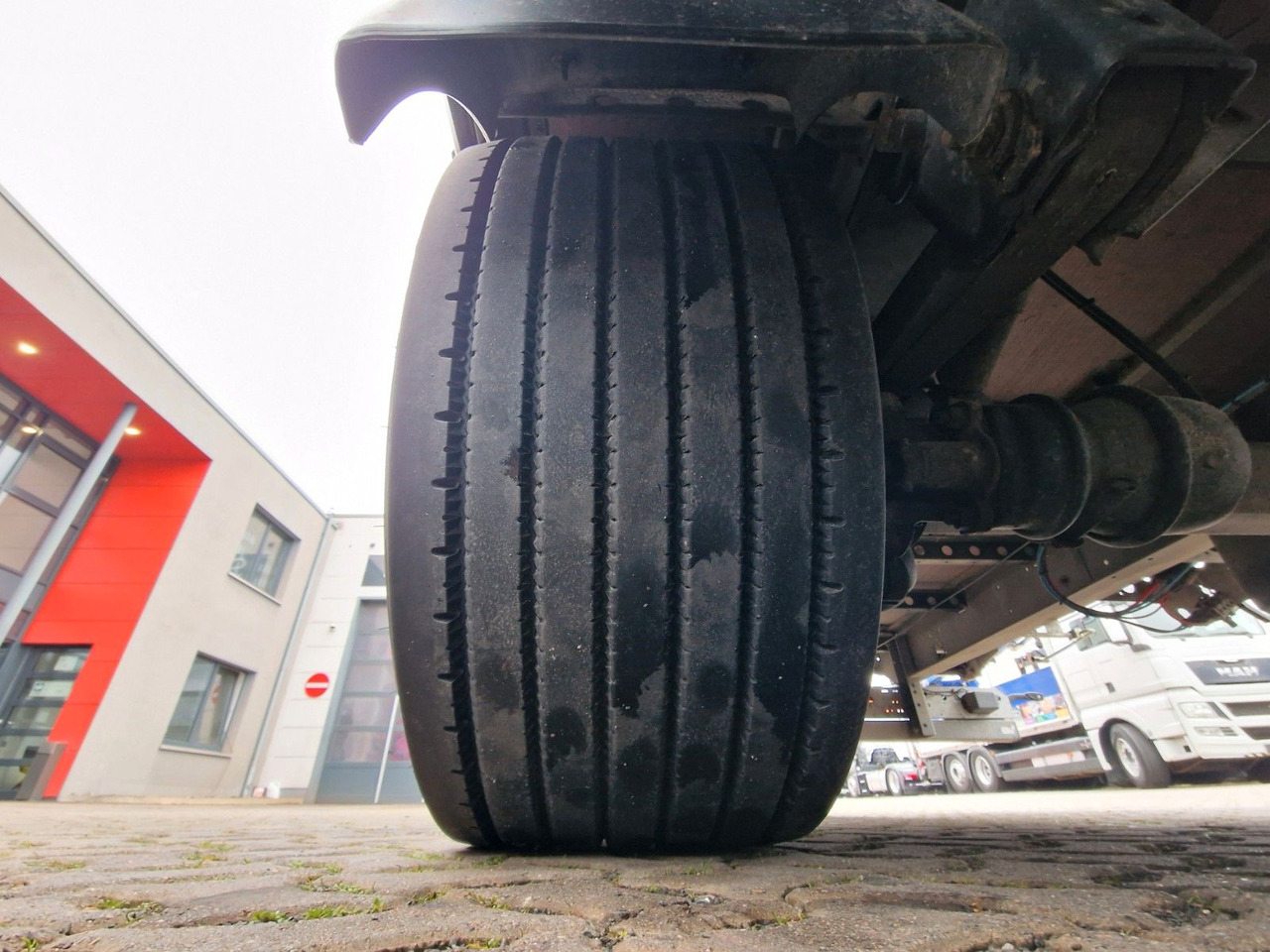 Kapelltrailer Fliegl SZS320 / Hubdach / EDSCHA / Mega: bild 42