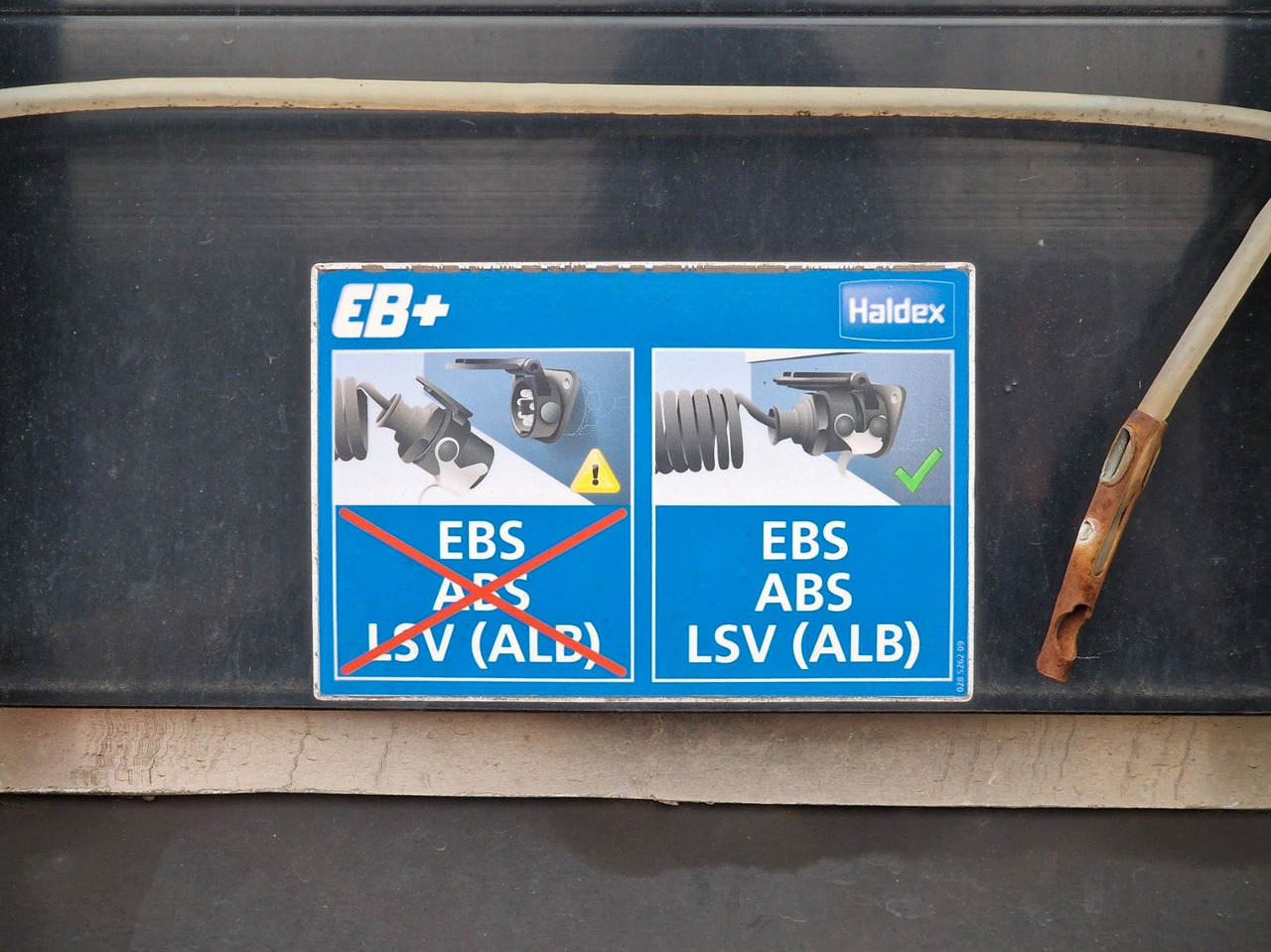 Kapelltrailer Fliegl SZS320 / Hubdach / EDSCHA / Mega: bild 48