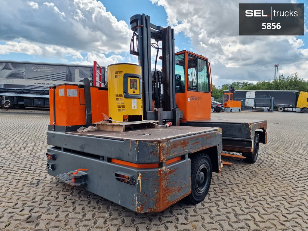 Hubtex S50E Seiten Stapler / 2011 / 9.086 h Hubtex S50E Seiten Stapler / 2011 / 9.086 h - Sidlastare: bild 5 Hubtex S50E Seiten Stapler / 2011 / 9.086 h Hubtex S50E Seiten Stapler / 2011 / 9.086 h - Sidlastare: bild 5