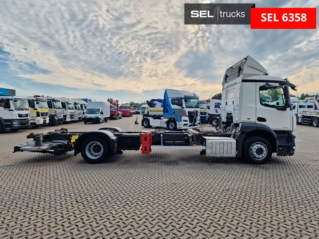 Mercedes-Benz Antos 1840 / Ladebordwand / Retarder - Containerbil/ Växelflak lastbil: bild 4 Mercedes-Benz Antos 1840 / Ladebordwand / Retarder - Containerbil/ Växelflak lastbil: bild 4