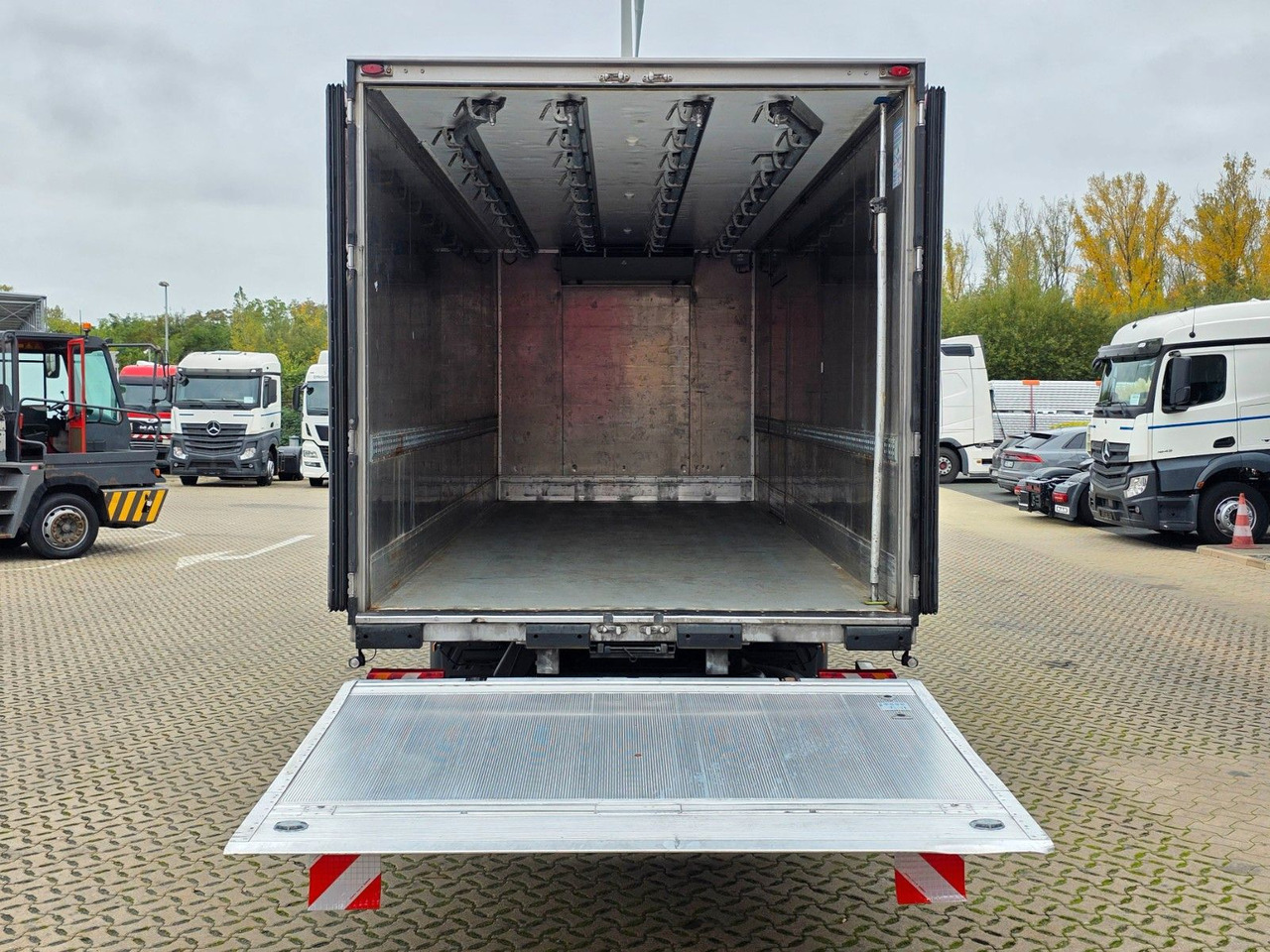Mercedes-Benz Atego 1523 / LBW / ROHRBAHN/ Carrier - Kylbil lastbil: bild 1 Mercedes-Benz Atego 1523 / LBW / ROHRBAHN/ Carrier - Kylbil lastbil: bild 1