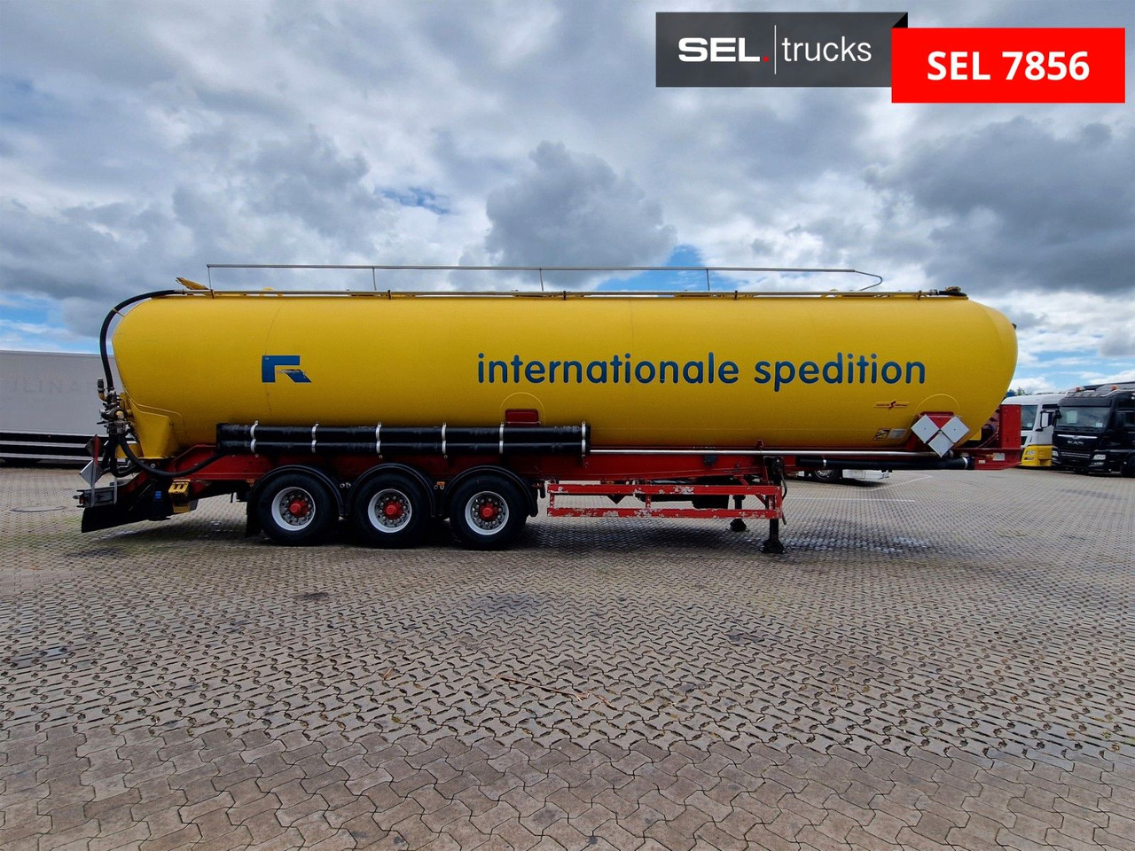 Spitzer SK2766 CAL GGVS / Kippsilo / 66m3 / ADR AT - Bulktrailer: bild 4 Spitzer SK2766 CAL GGVS / Kippsilo / 66m3 / ADR AT - Bulktrailer: bild 4