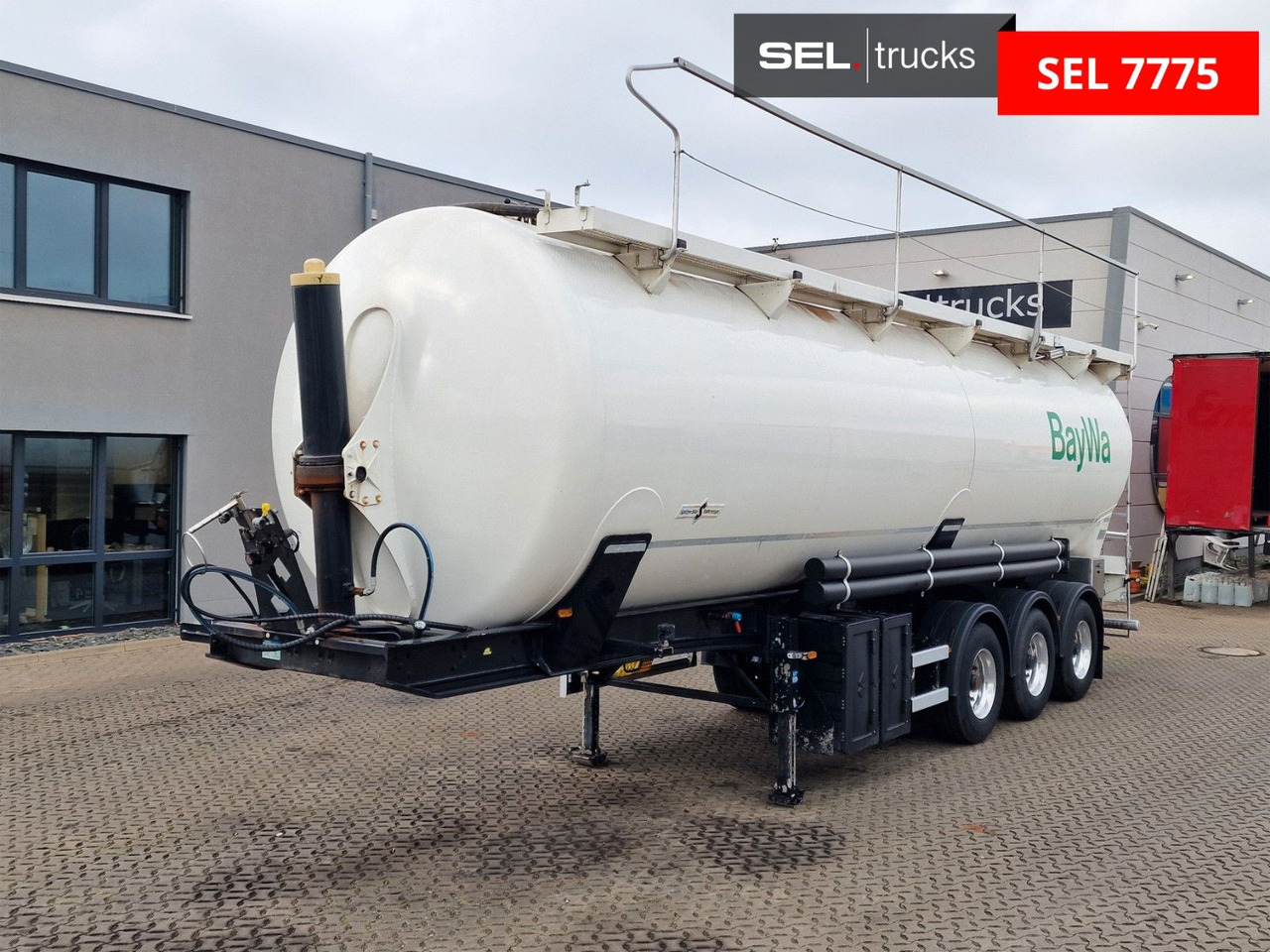Spitzer SKS 27 / Kippsilo / 53.000 l / Liftachse - Bulktrailer: bild 1 Spitzer SKS 27 / Kippsilo / 53.000 l / Liftachse - Bulktrailer: bild 1