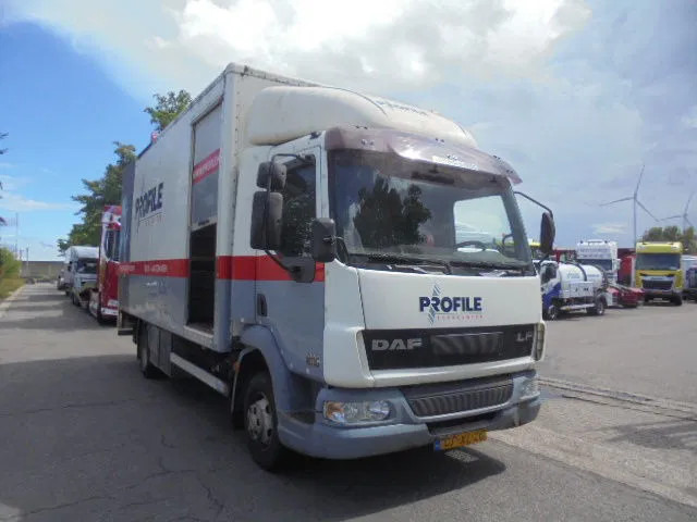 DAF LF 45 150 NL TRUCK SERVICE TRUCK SERVICE TRUCK MET COMPRESSOR - Lastbil med skåp: bild 5 DAF LF 45 150 NL TRUCK SERVICE TRUCK SERVICE TRUCK MET COMPRESSOR - Lastbil med skåp: bild 5
