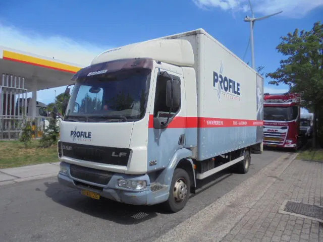 DAF LF 45 150 NL TRUCK SERVICE TRUCK SERVICE TRUCK MET COMPRESSOR - Lastbil med skåp: bild 1 DAF LF 45 150 NL TRUCK SERVICE TRUCK SERVICE TRUCK MET COMPRESSOR - Lastbil med skåp: bild 1