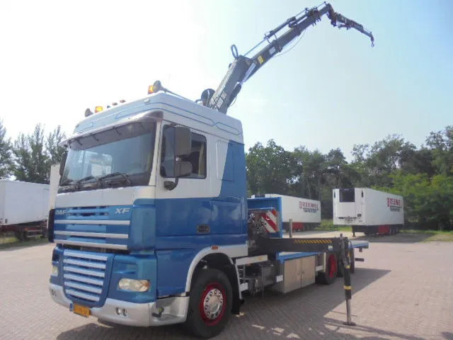 DAF XF 105 XF105 NL TRUCK - Kranbil: bild 1 DAF XF 105 XF105 NL TRUCK - Kranbil: bild 1