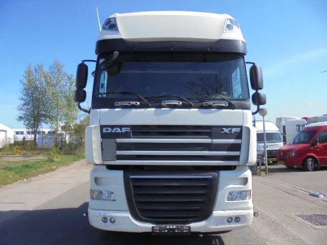 DAF XF 105.460 SUPERSPACE - Dragbil: bild 2 DAF XF 105.460 SUPERSPACE - Dragbil: bild 2