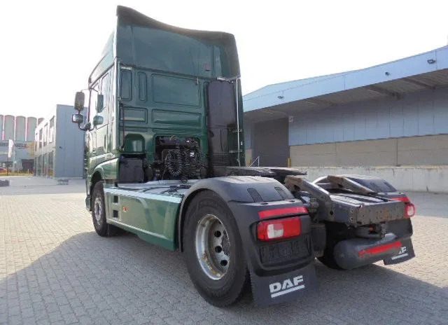 DAF XF 106.460 SUPER SPACE CAB - Dragbil: bild 5 DAF XF 106.460 SUPER SPACE CAB - Dragbil: bild 5