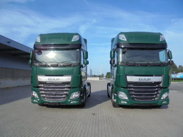 DAF XF 106.460 SUPER SPACE CAB - Dragbil: bild 2 DAF XF 106.460 SUPER SPACE CAB - Dragbil: bild 2
