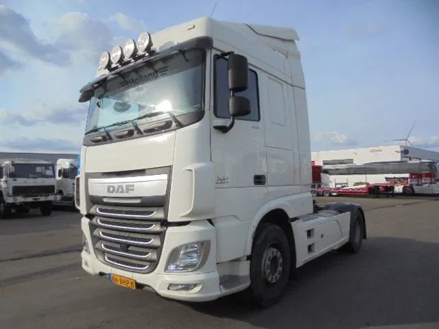 DAF XF 440 - Dragbil: bild 1 DAF XF 440 - Dragbil: bild 1