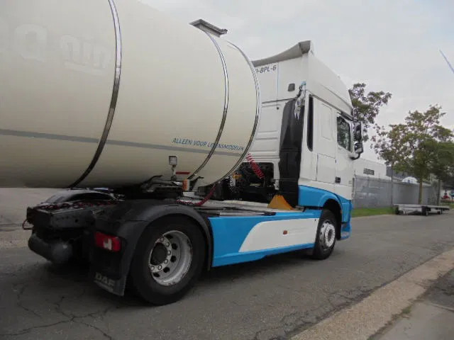 DAF XF 440 SUPER SPACE CAB NL TRUCK - Dragbil: bild 3 DAF XF 440 SUPER SPACE CAB NL TRUCK - Dragbil: bild 3