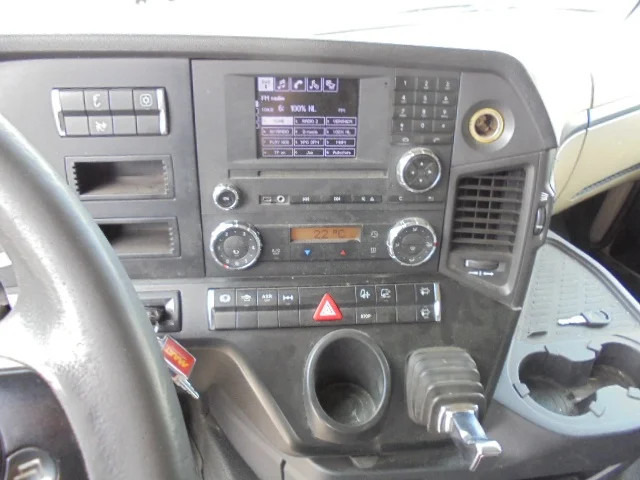 Dragbil Mercedes-Benz Actros 1836 EUR6: bild 15
