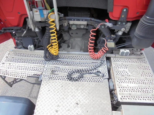 Dragbil Mercedes-Benz Actros 1836 EUR6: bild 9