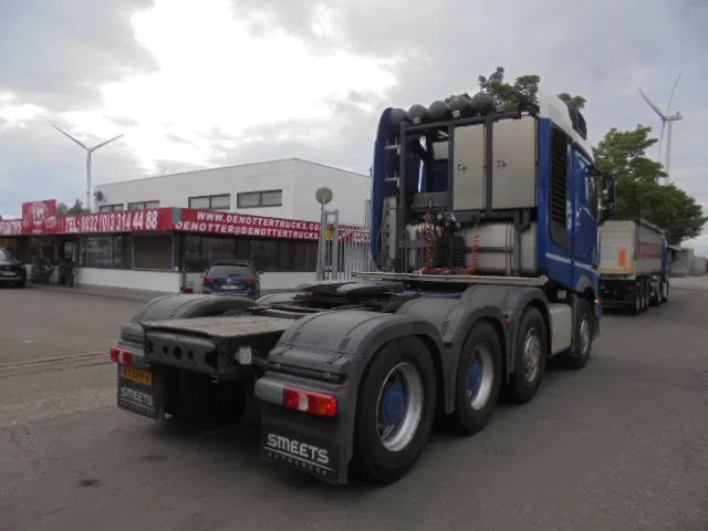 Mercedes-Benz Actros 4158 8X4 180 TON NL KENTEKEN - Dragbil: bild 4 Mercedes-Benz Actros 4158 8X4 180 TON NL KENTEKEN - Dragbil: bild 4