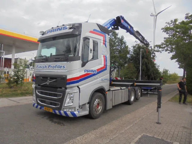 Dragbil Volvo FH 420 6X2 NL TRUCK: bild 1